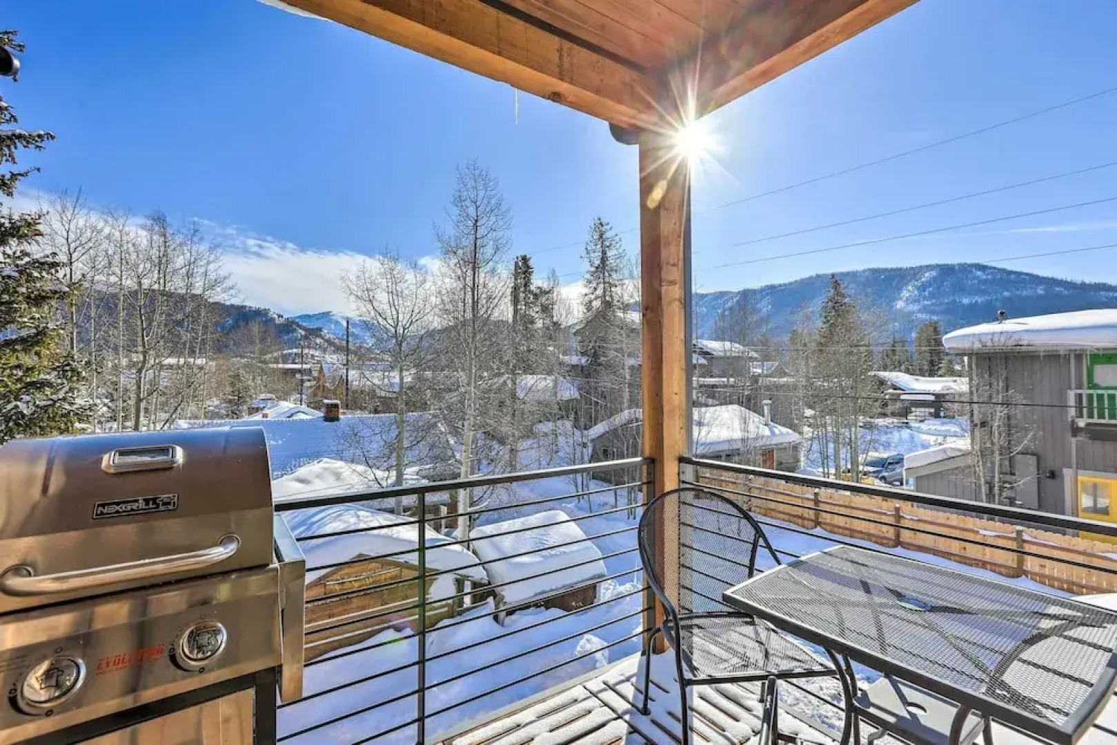 Modern Mountain Getaway, Walk to Grand Lake!