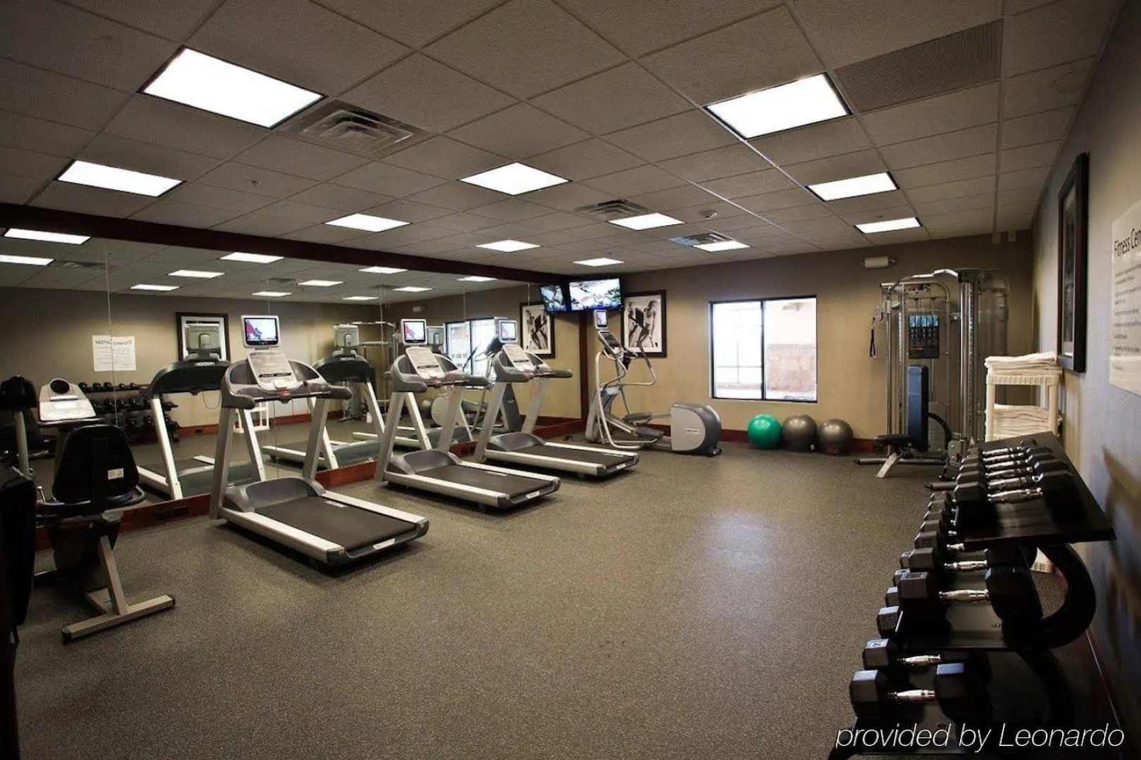 Holiday Inn Express and Suites Urbandale by IHG