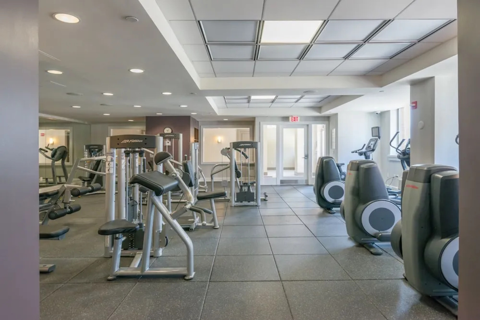 Skyline Luxury Home Suites at Newport II