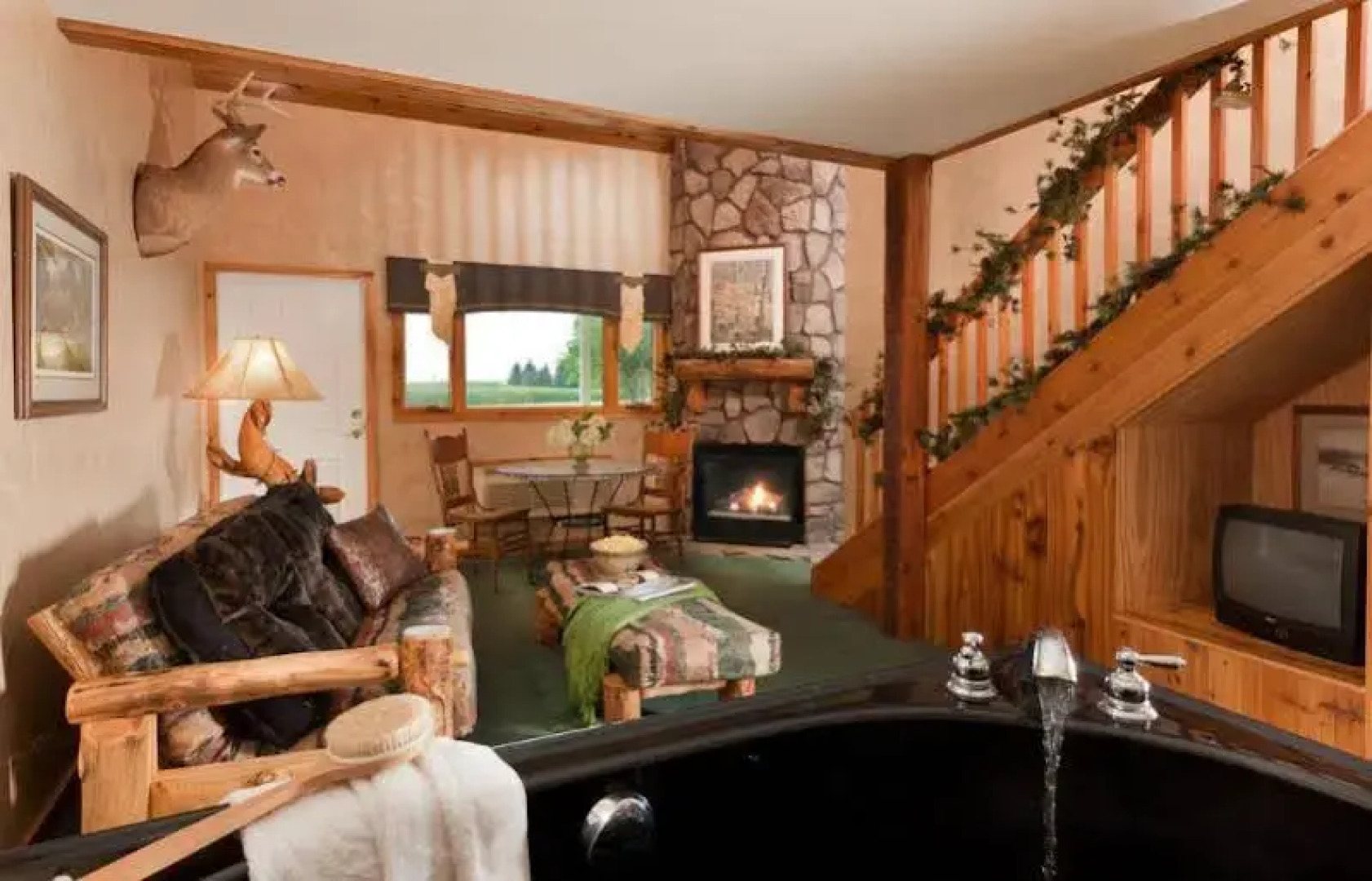 HideAway Country Inn