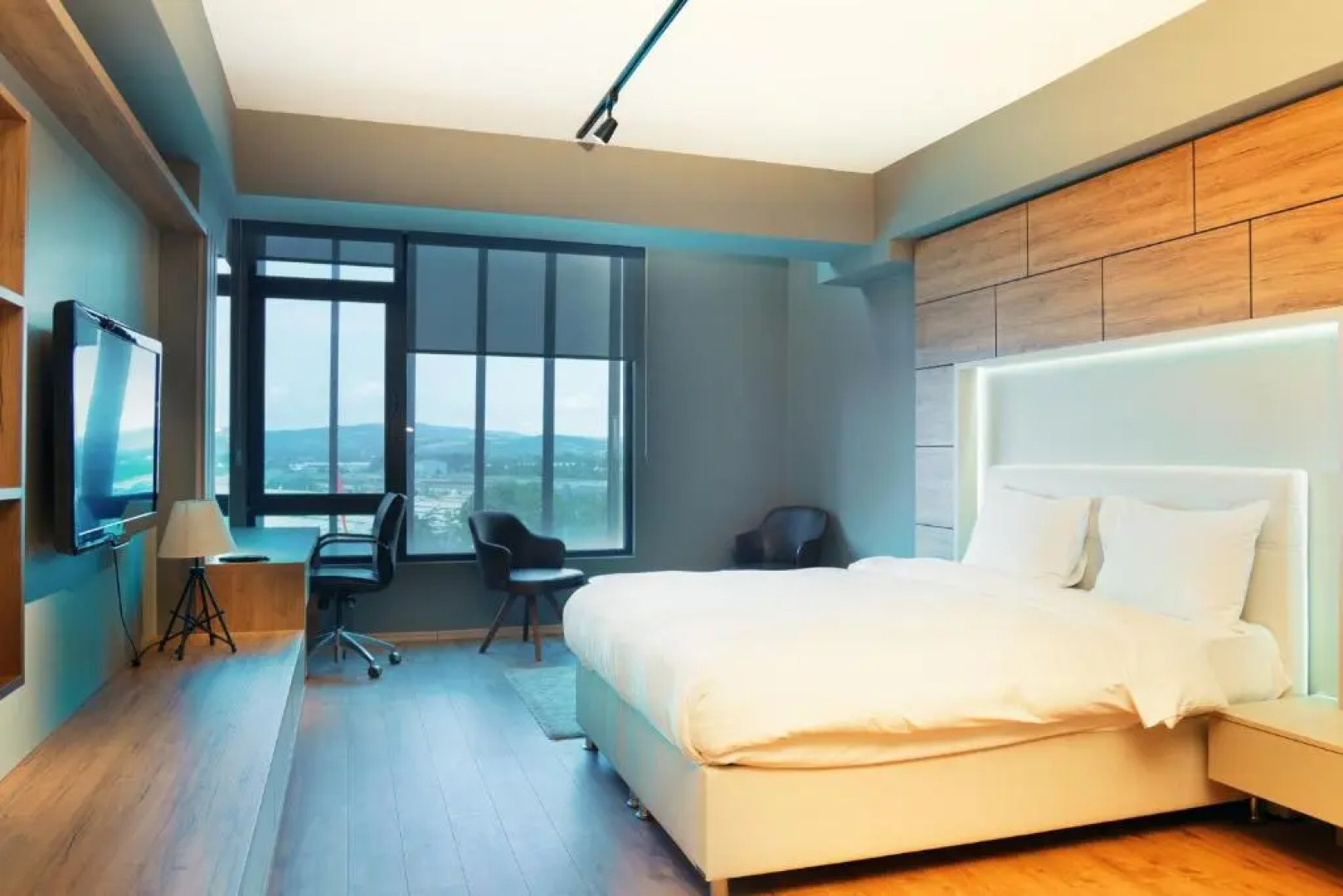 Luxury Residence in 5 star Hotel for Professionals