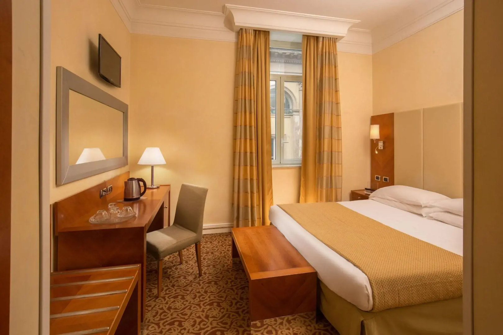 Suite Opera Rooms