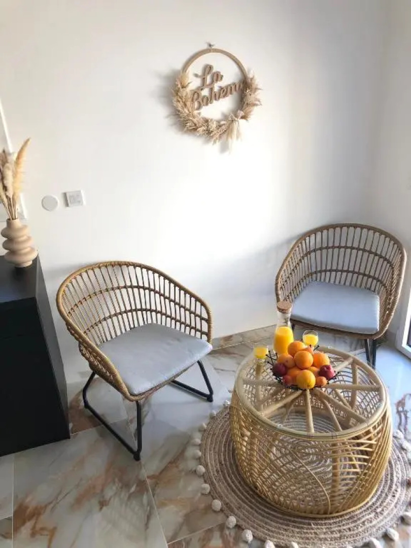 Studio la Boheme Jacuzzi Et Terrasse Vu Sur Pic Saint Loup (Adults Only)