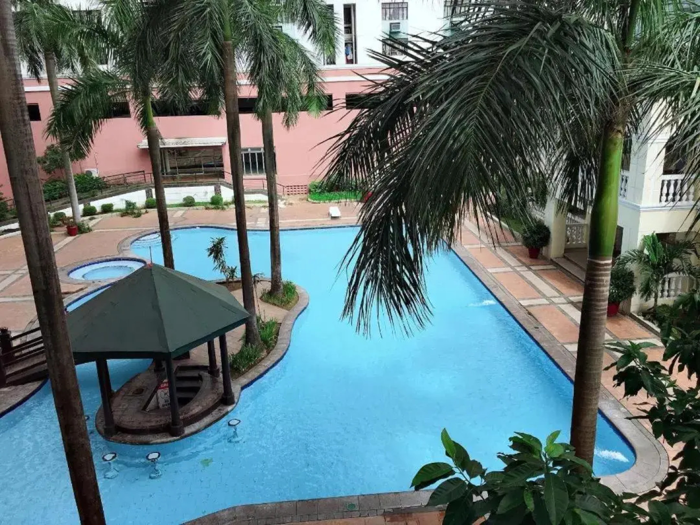 Affordable 2 BR 2 BA w/ Skycable, Netflix, & Amazon Prime