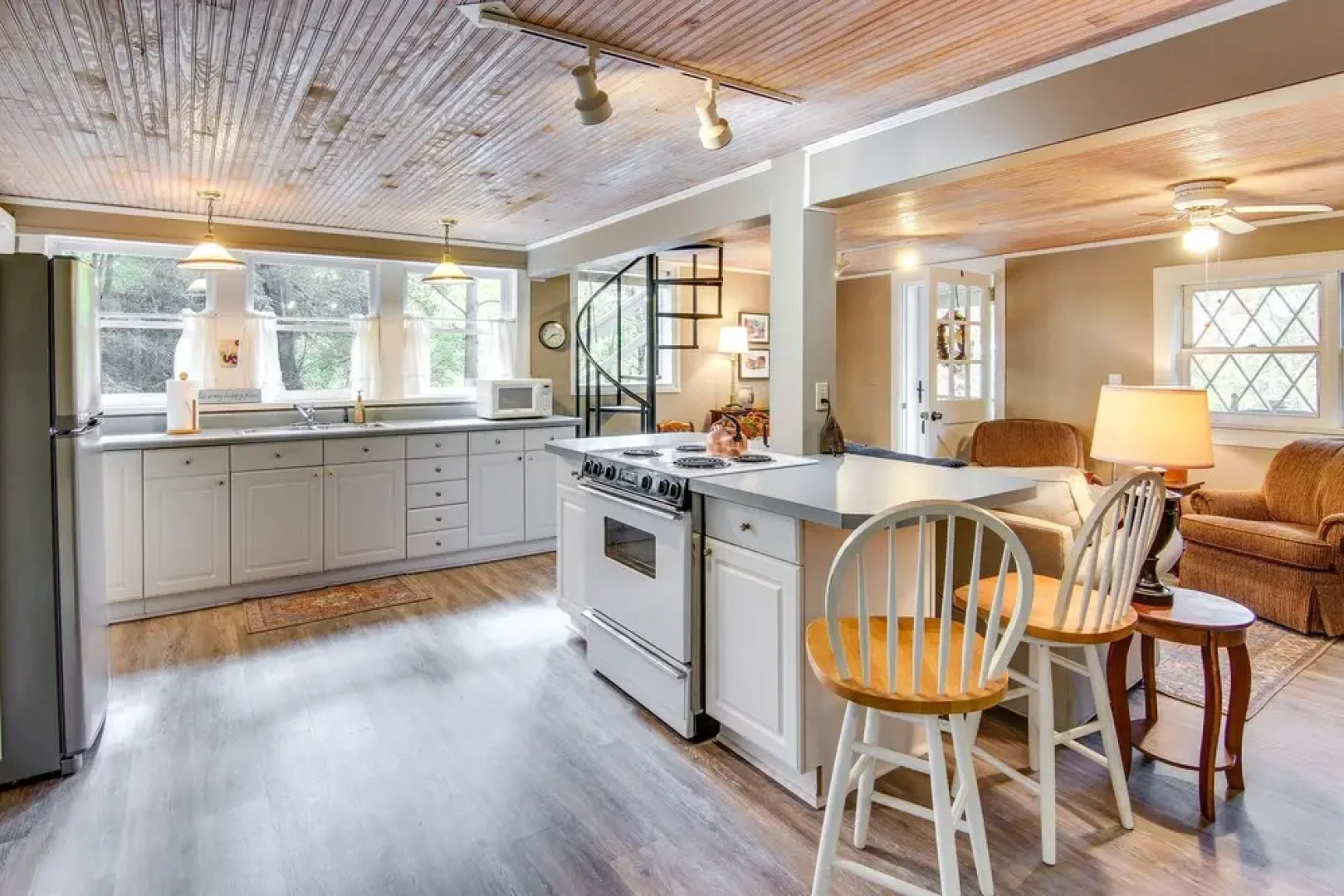 Black Mountain Cabin Apartment ~ 2 Mi to Downtown!