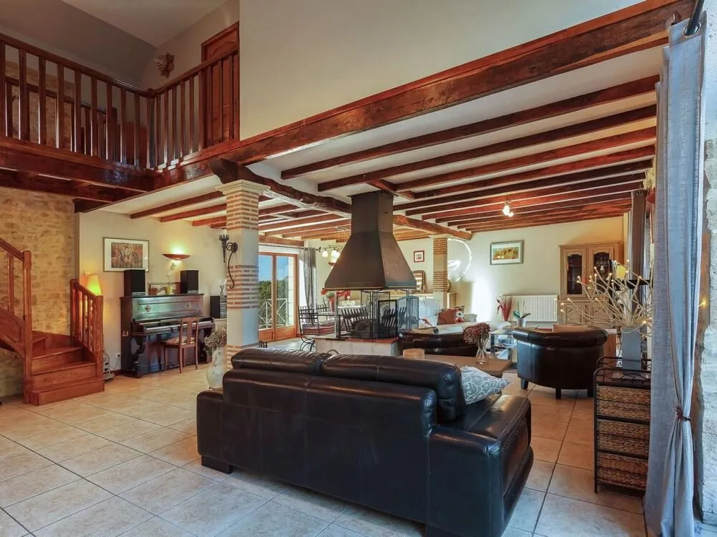 Lovely Holiday Home in Thedirac with Swimming Pool