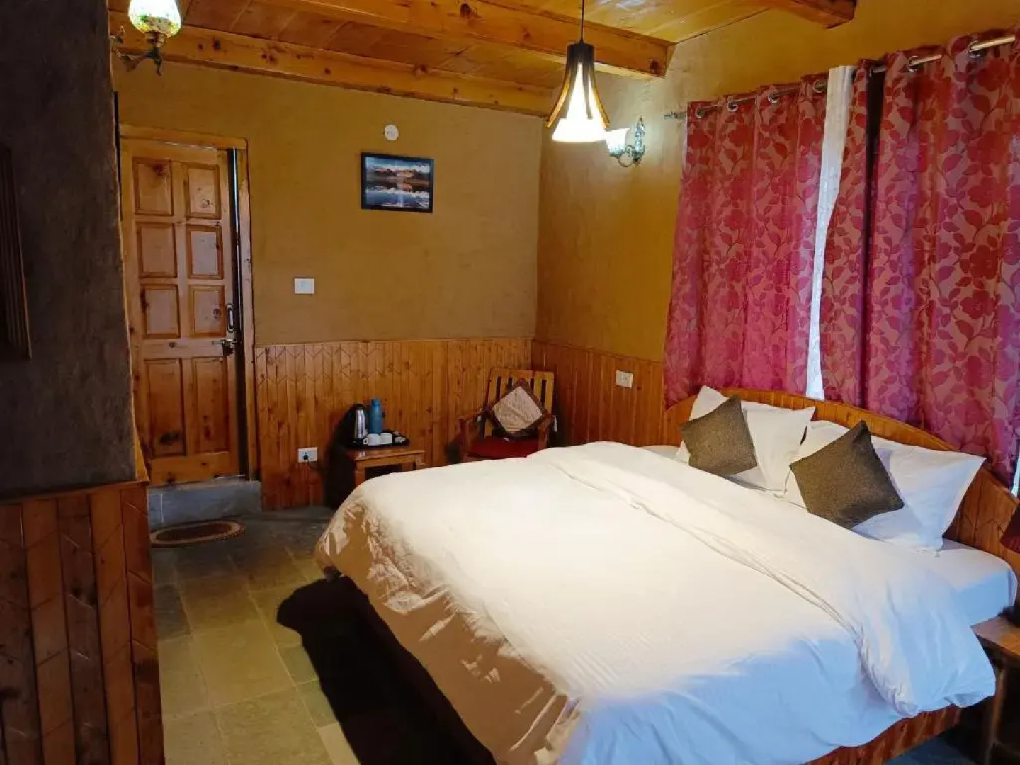 Ishan Log Huts- Boutique Homestay- since 1999