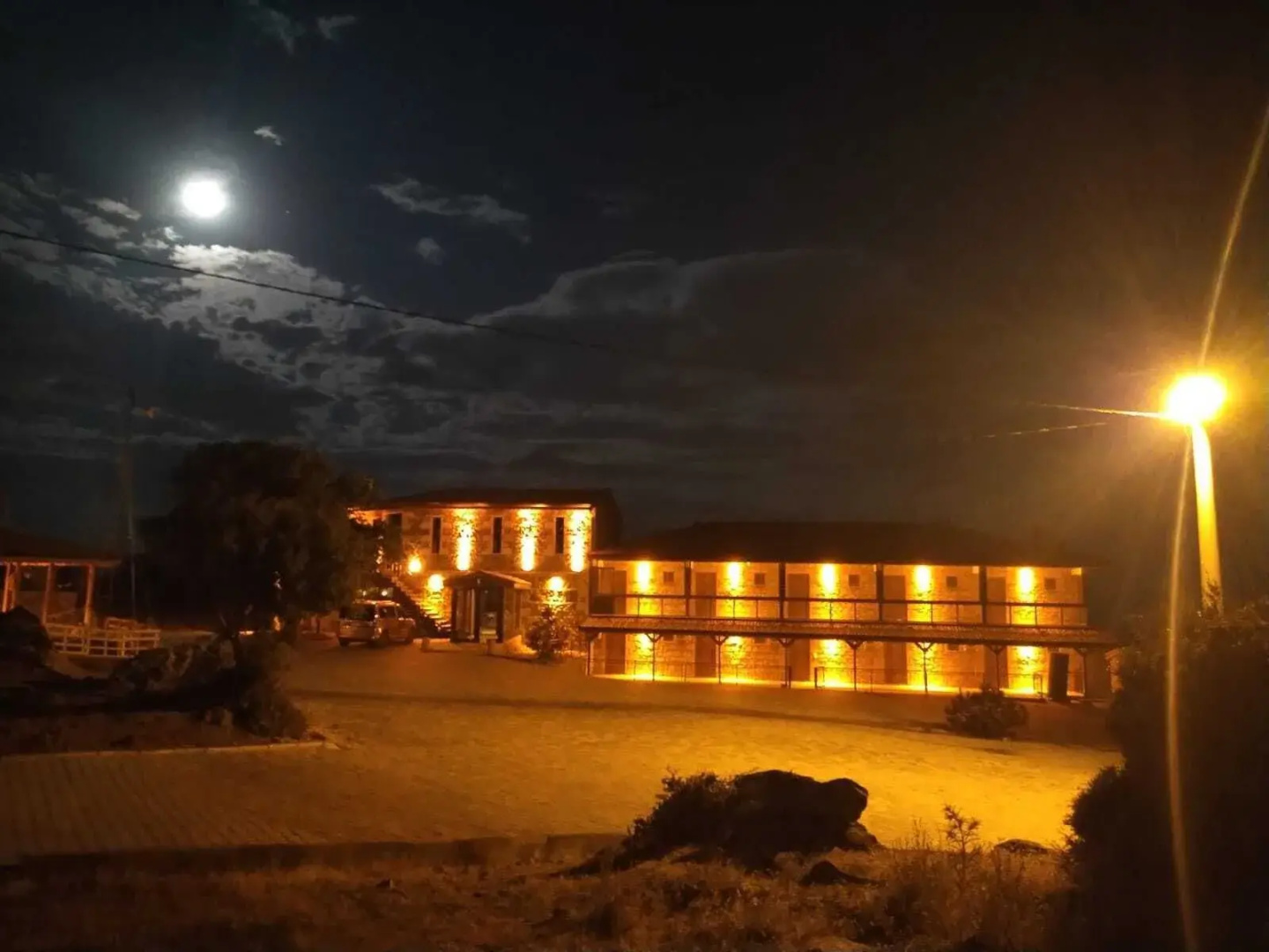 Nomad Inn