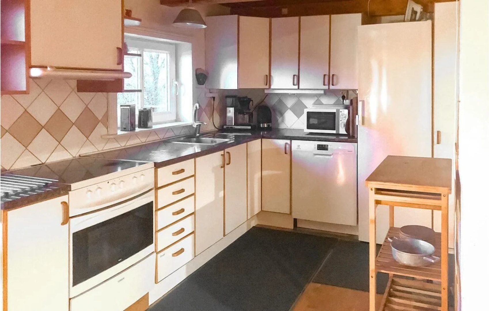 Amazing Home in Örkelljunga With Wifi and 6 Bedrooms