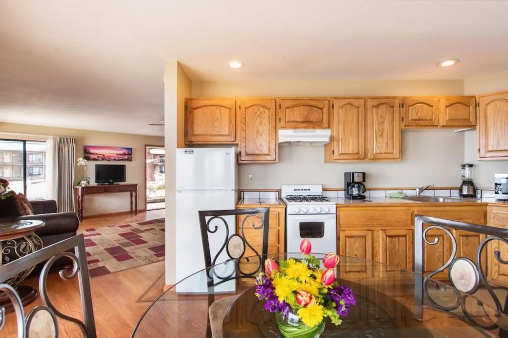 Mourelatos Lakeshore Resort