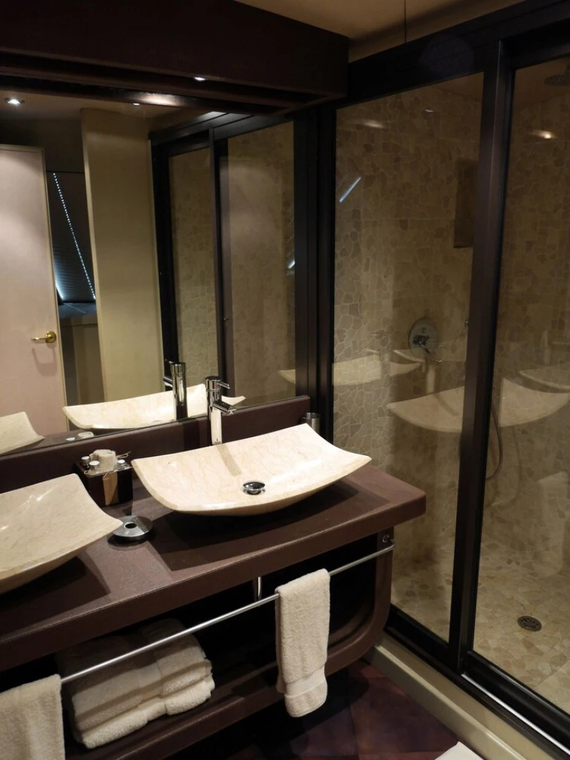 Haumana Cruises - Bora-Bora to Taha'a (Monday to Thursday)