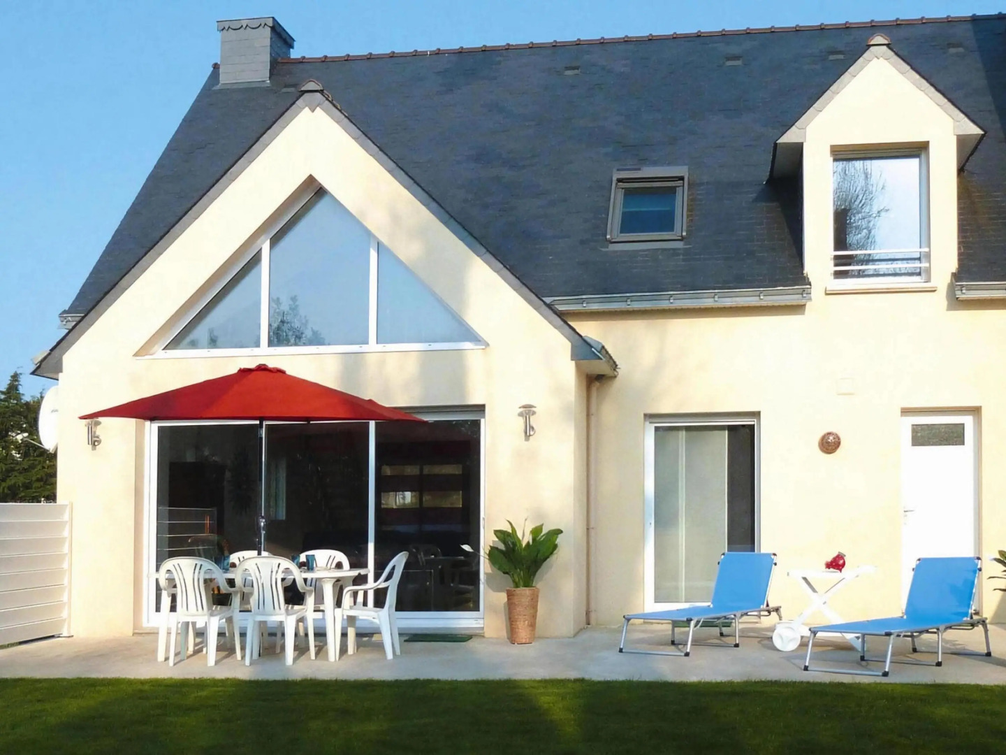 Semi-detached House, Penestin