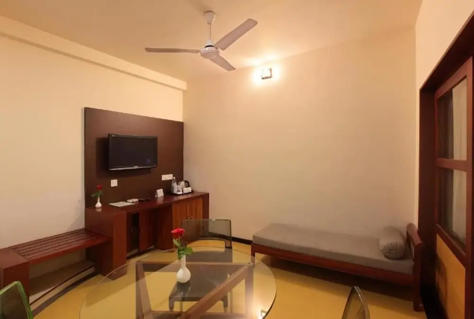 Hotel Pushpak Calicut International Airport