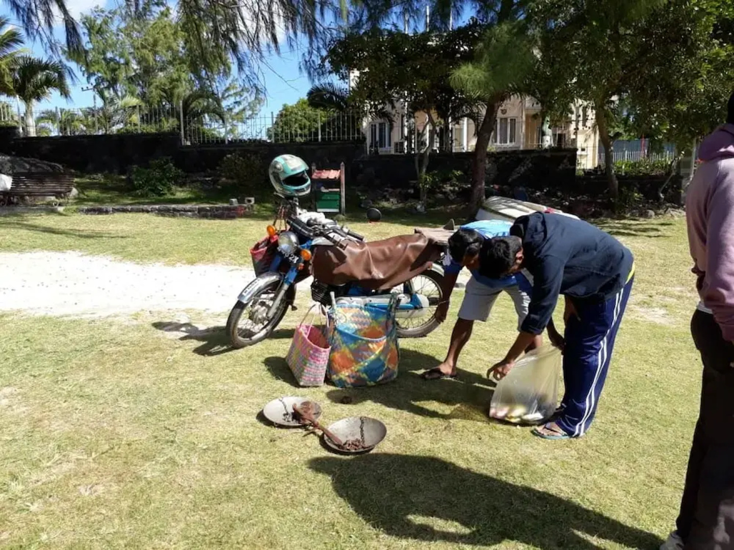 Apartment With 2 Bedrooms in Grand Gaube, With Wonderful sea View, Pool Access, Enclosed Garden - 100 m From the Beach