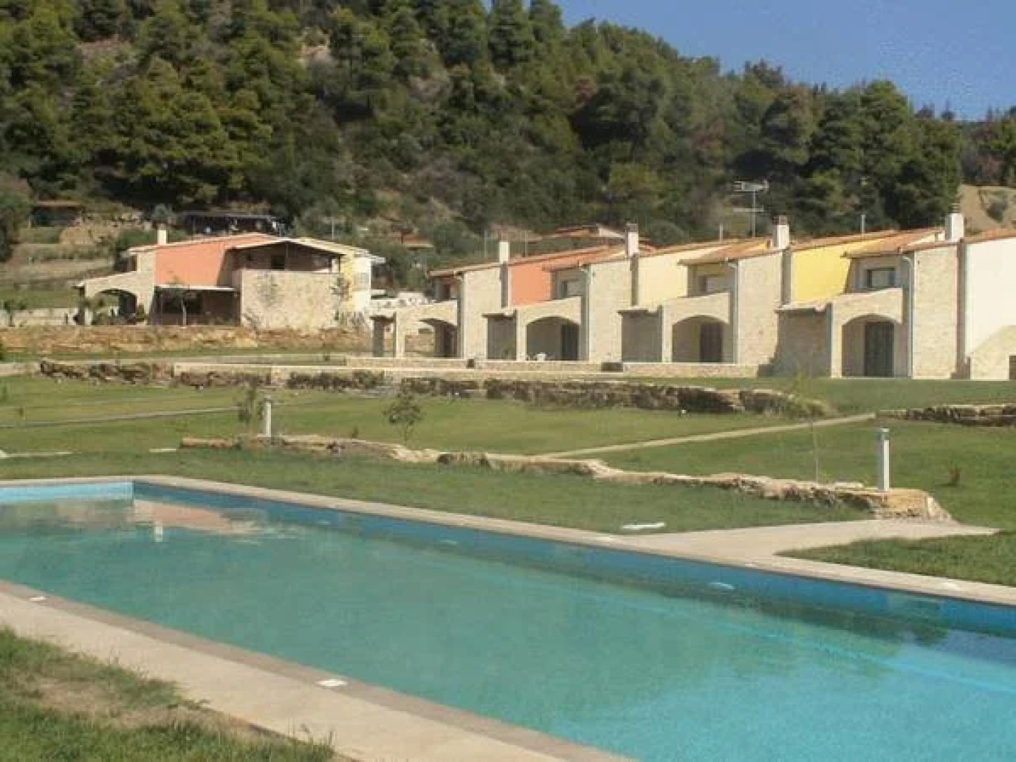 Nefeli Villas & Suites