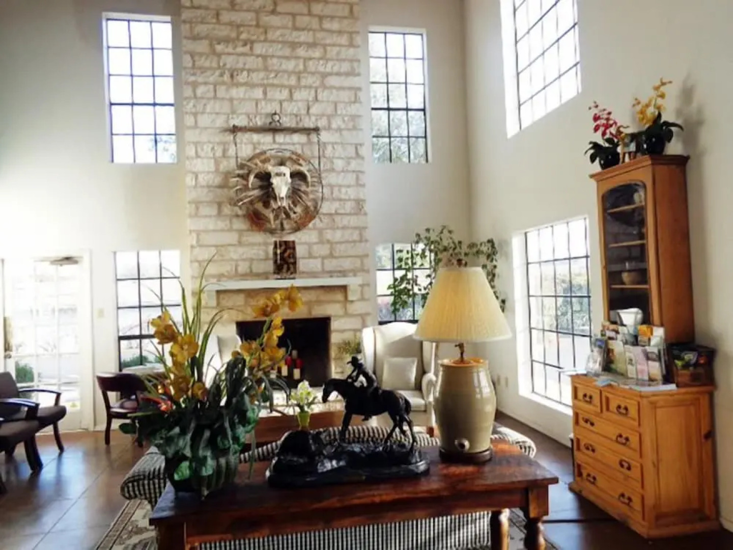 Windcrest Inn and Suites