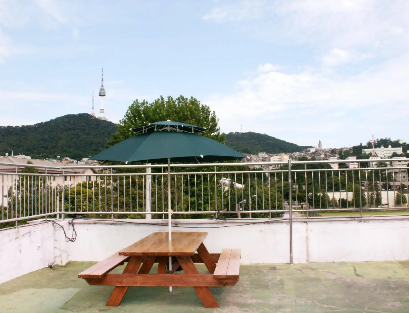 Seoul Tower Family Guesthouse