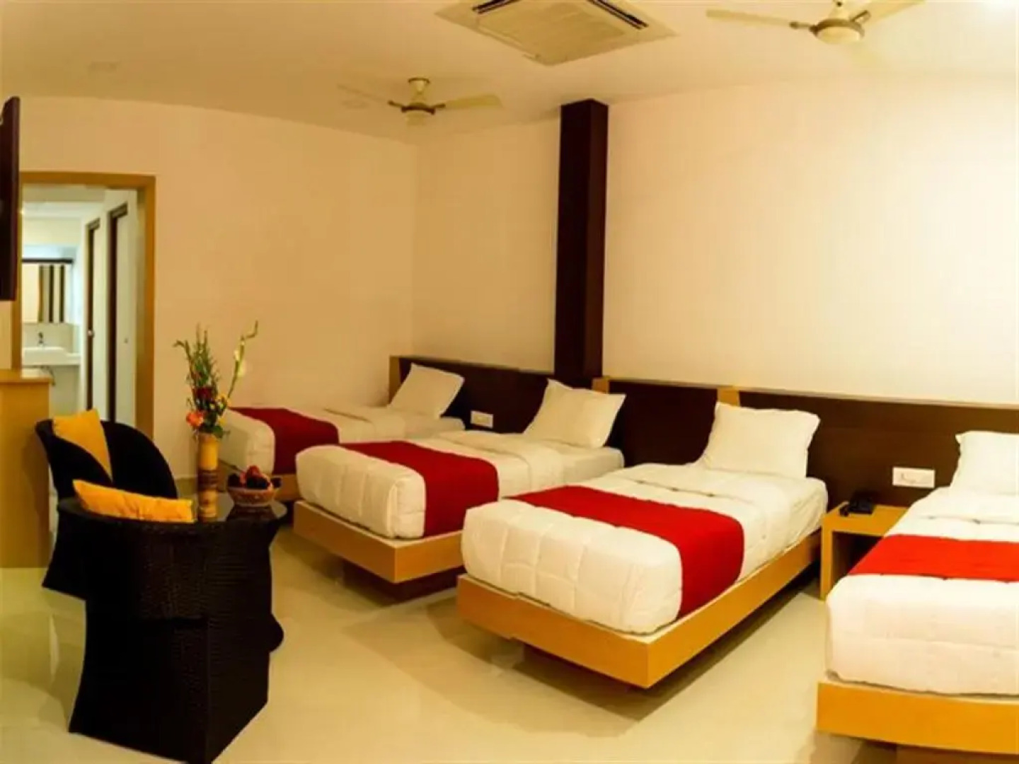 OYO Premium Hill Stays Kolagappara