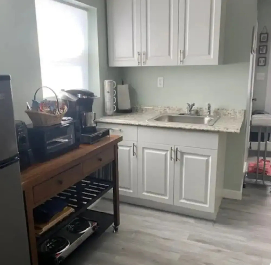 1 Bedroom Studio Cottage Patio Grill Firepit Parking