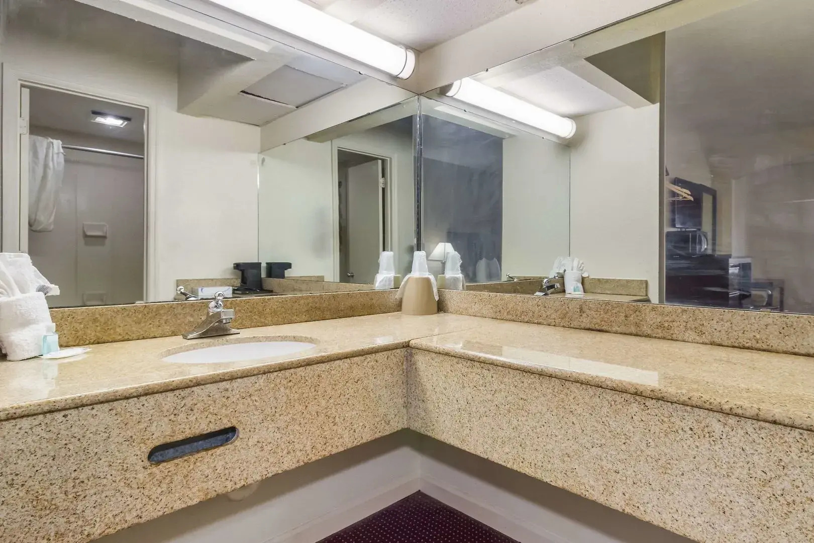 Suburban Studios Florence I-95