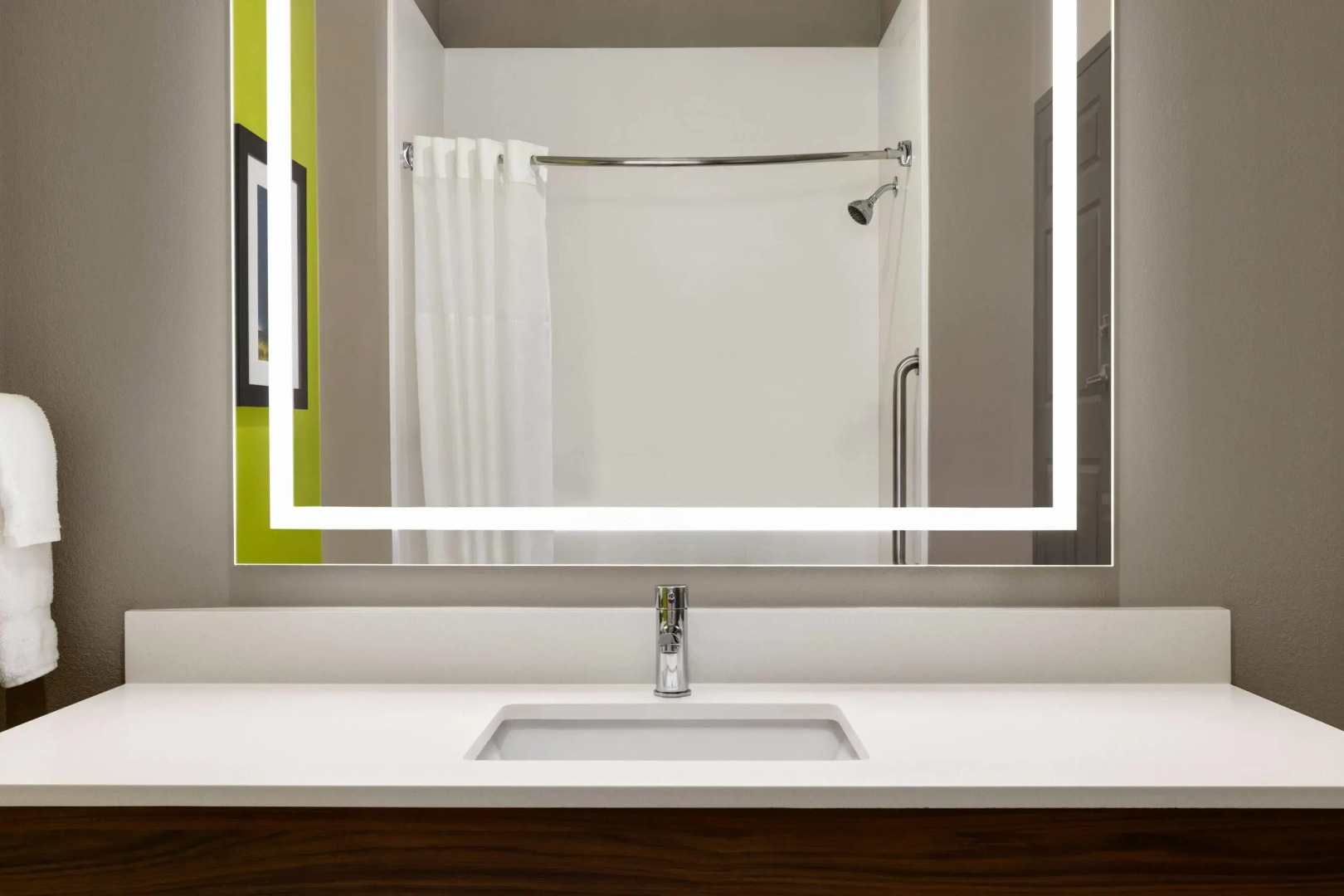 La Quinta Inn & Suites by Wyndham Shawnee