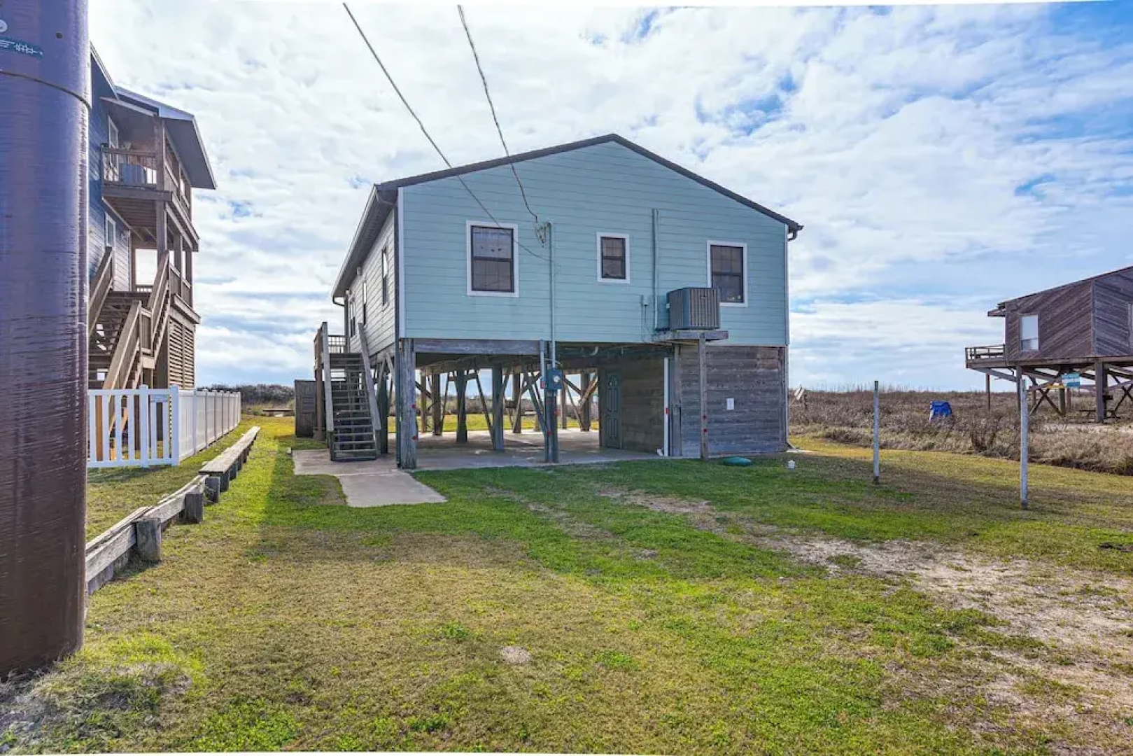 Gulf Coast Views: Waterfront Surfside Beach Home!