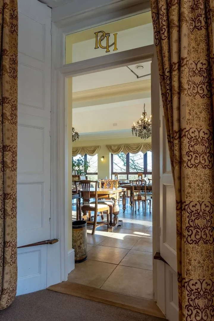 Pendragon Country House