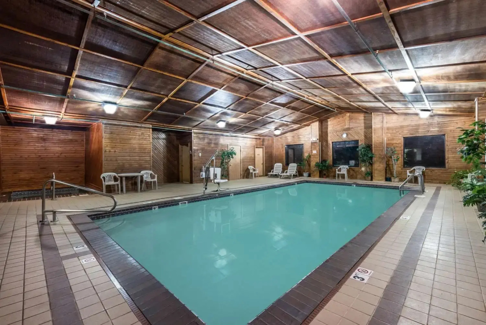 Summerset Hotel & Suites