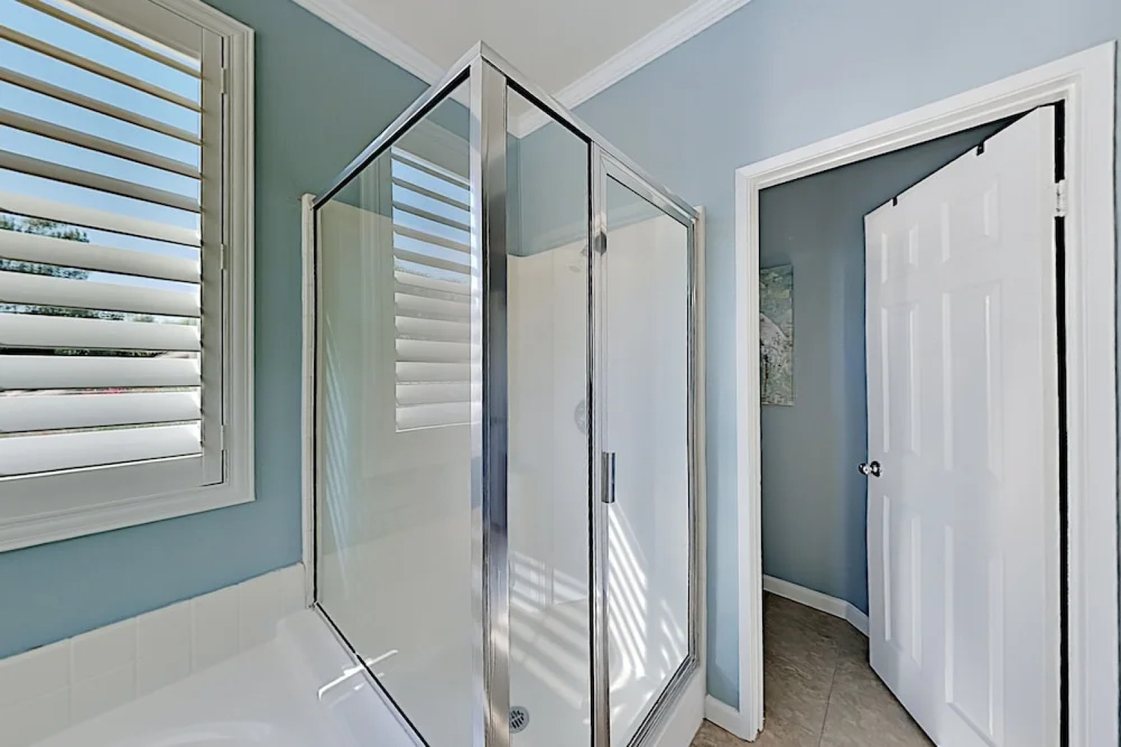 2399chat 4 Bedroom Home