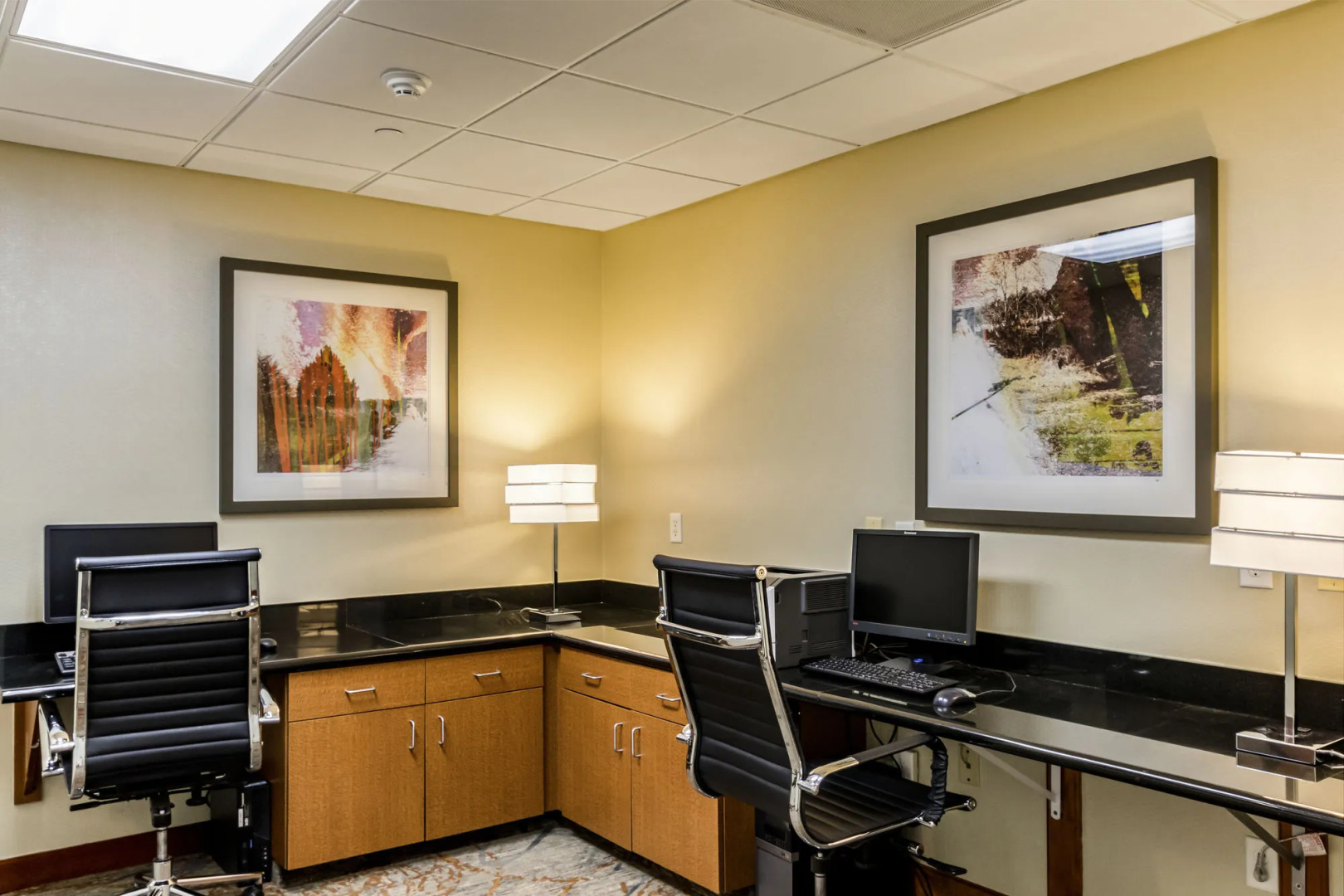 Holiday Inn Express & Suites Cedar Falls - Waterloo by IHG