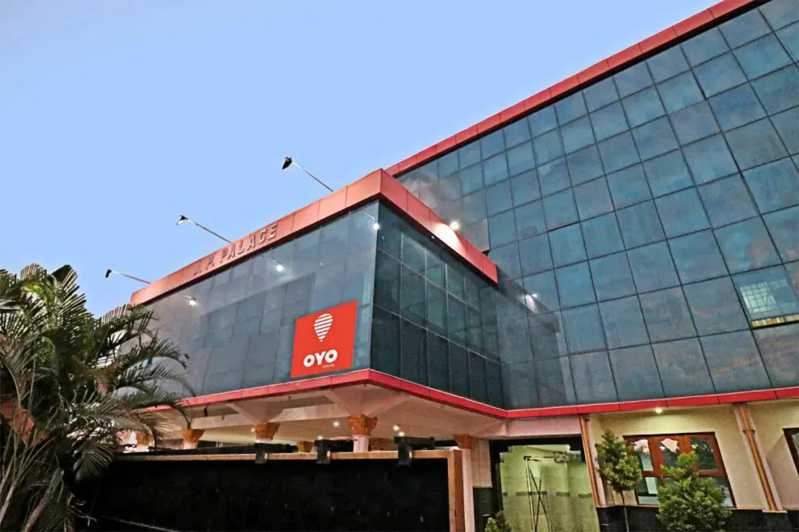 J P Palace by OYO Rooms