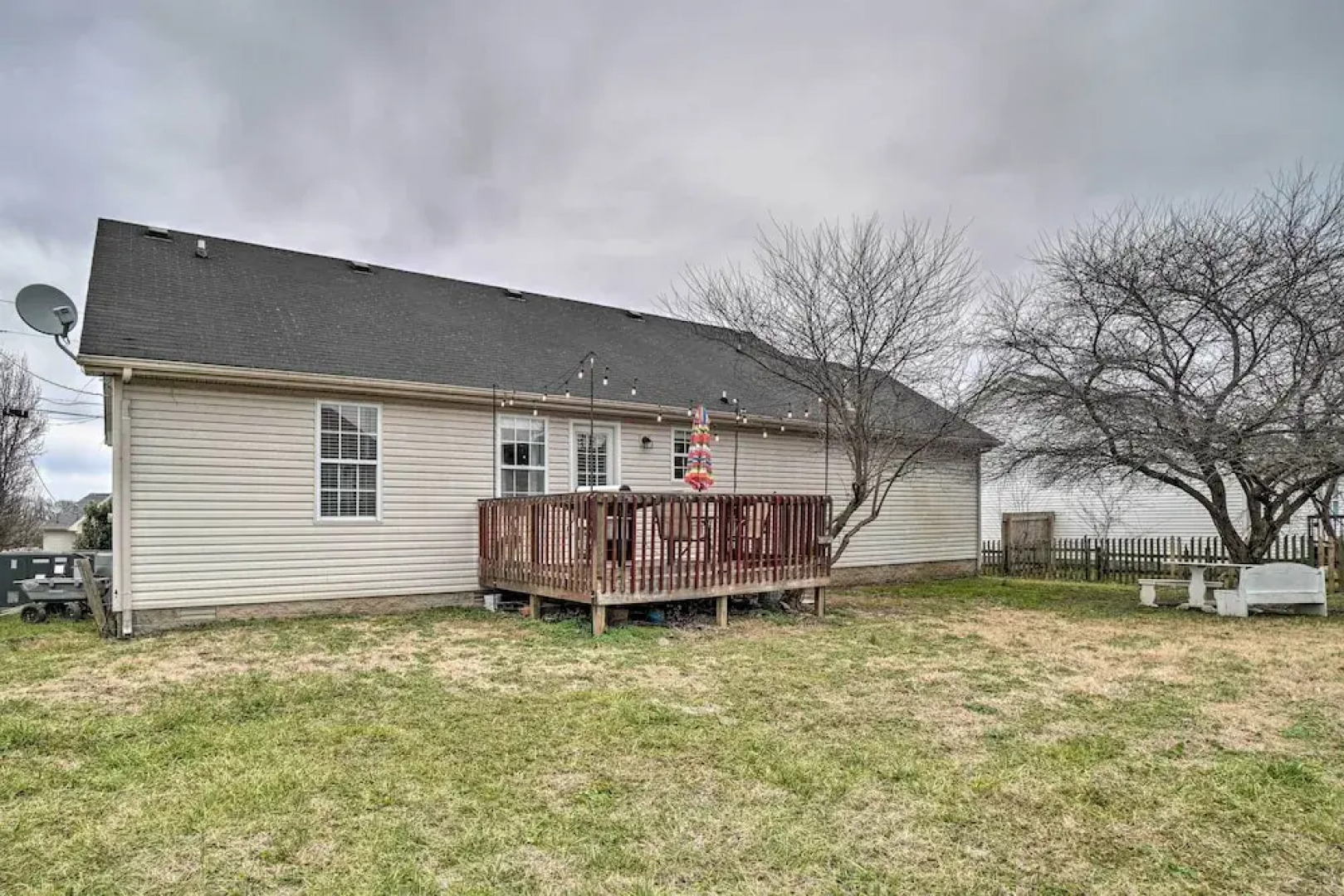 Suburban Getaway w/ Game Room, 19 Mi to Nashville!