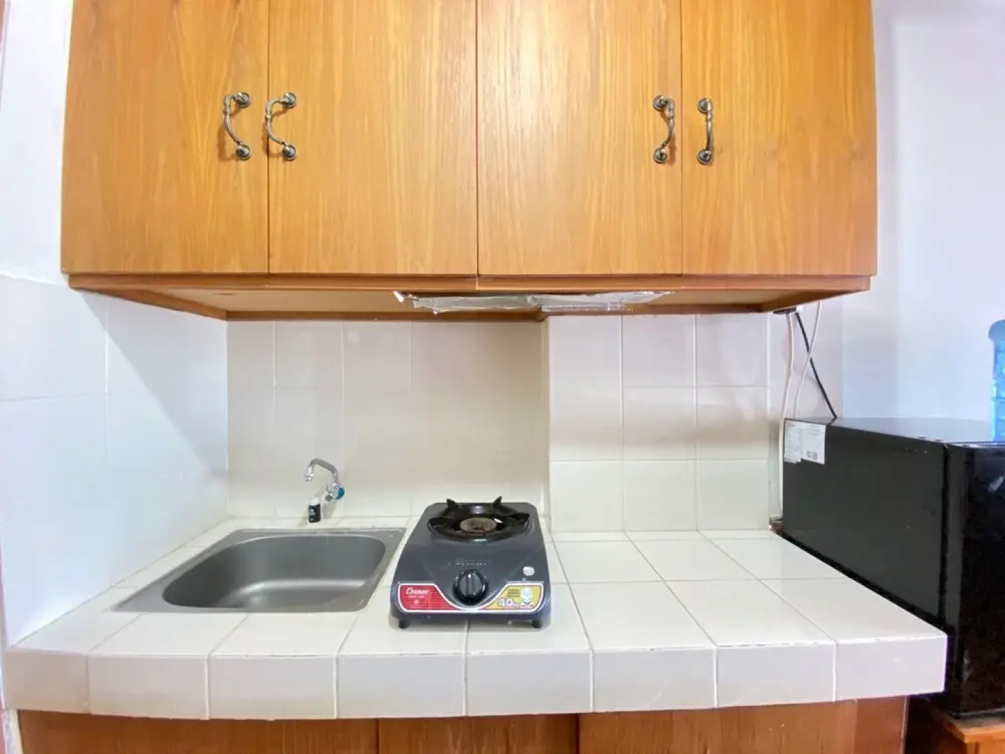 Cozy & Artistic Studio at Pinewood Jatinangor Apartment