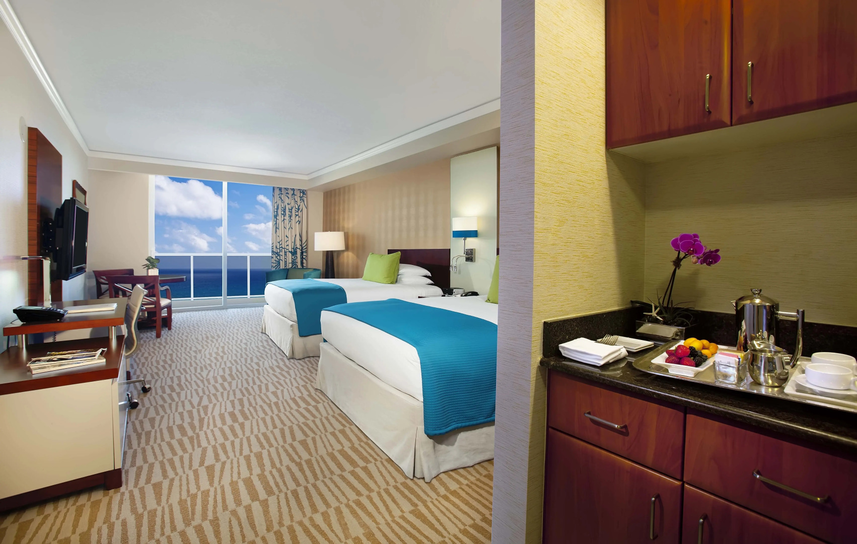 Trump International Beach Resort