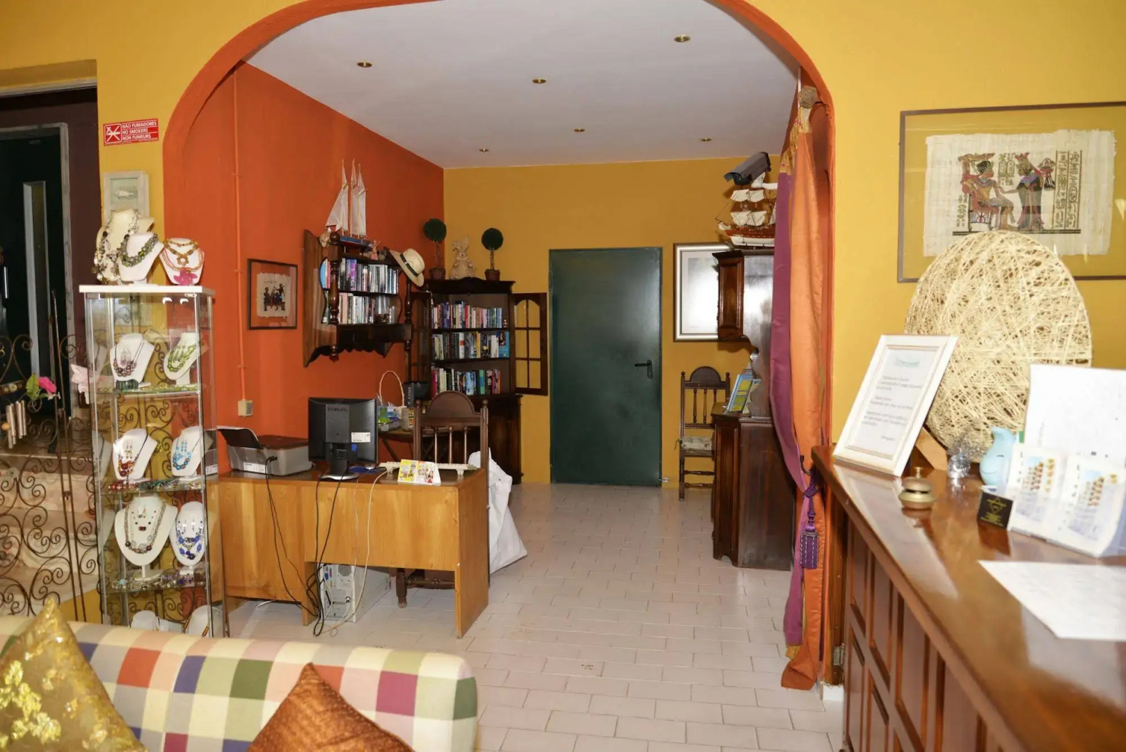 Apartamentos Lindomar