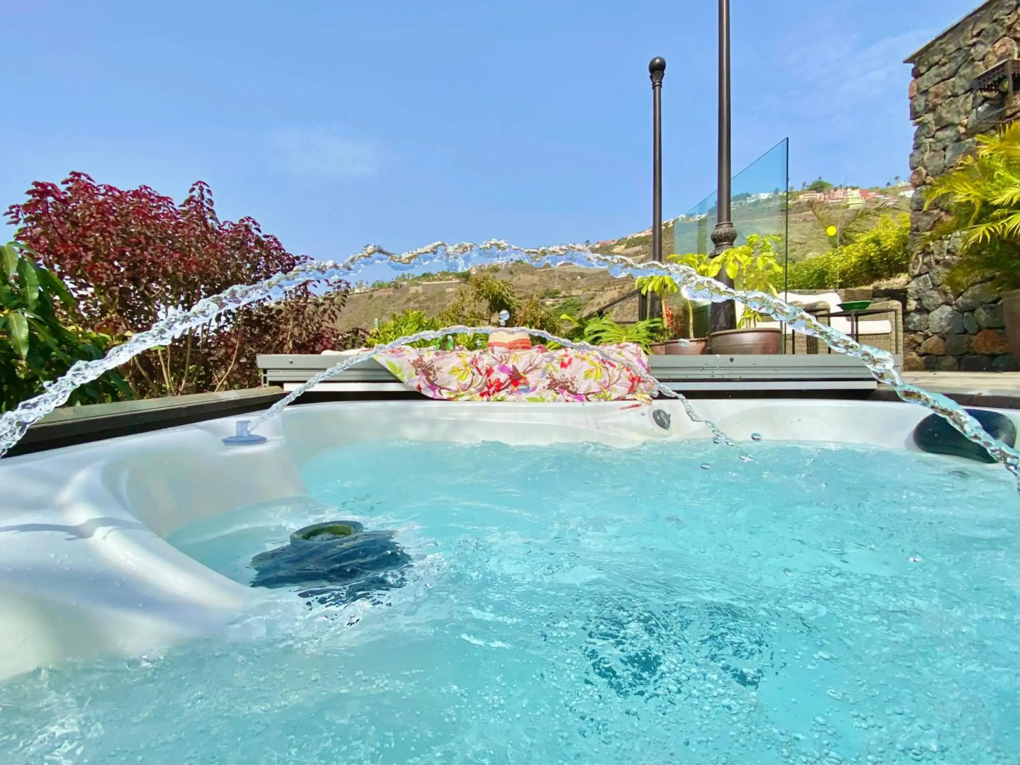 Casa Lava Luminosa y con Magníficas Vistas