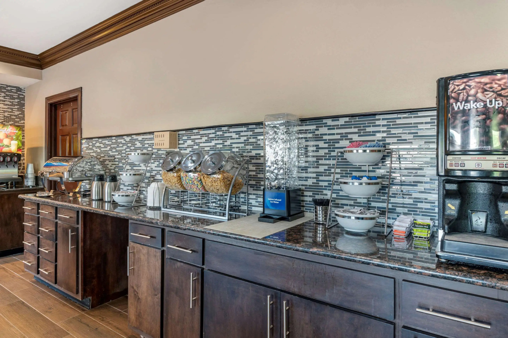 Comfort Inn & Suites Cincinnati Uptown Clifton