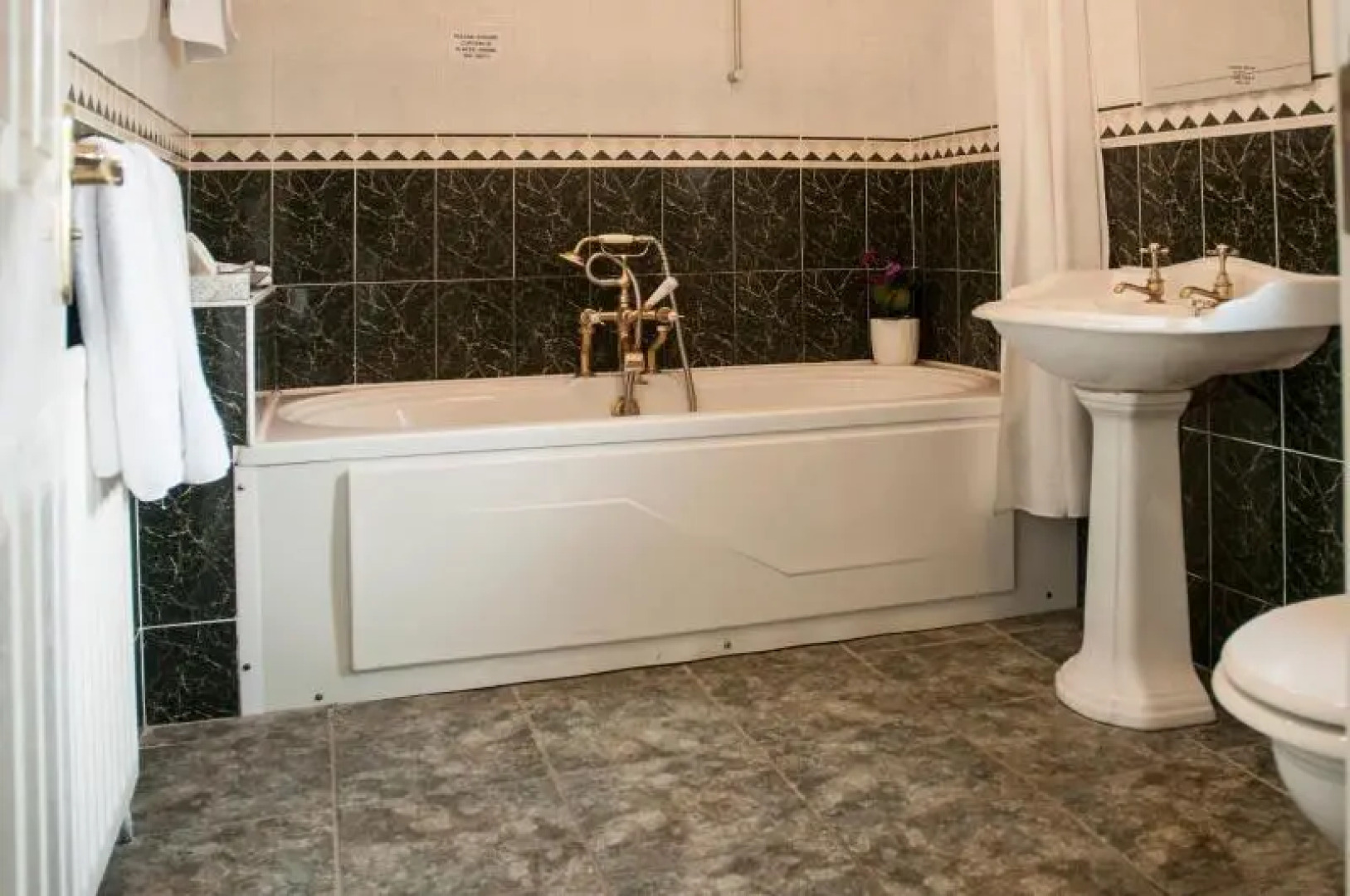 The Old Schoolhouse Inn