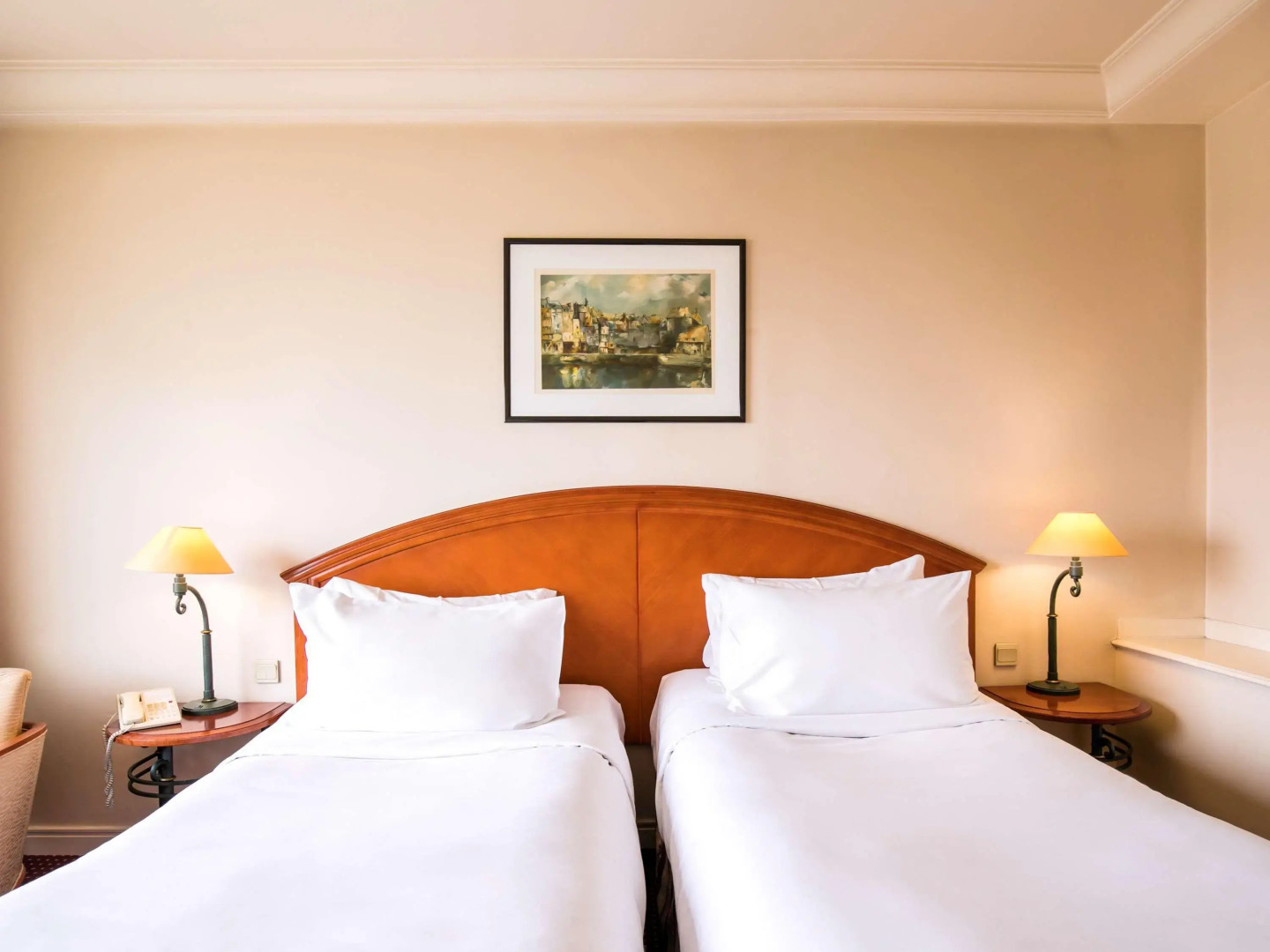 Отель Pullman Bucharest World Trade Center