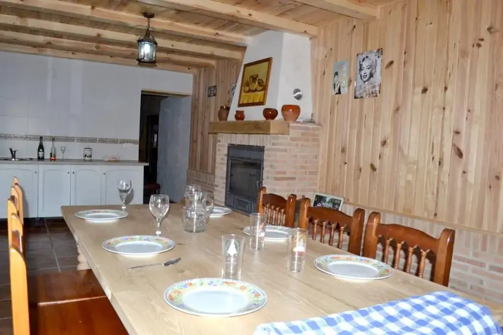 House With 5 Bedrooms in Morales de Rey, With Enclosed Garden and Wifi Near the Slopes