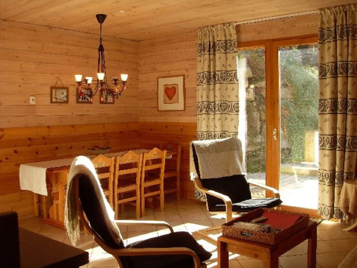 Beautifully Decorated Apartment Near the Center in Valfrejus