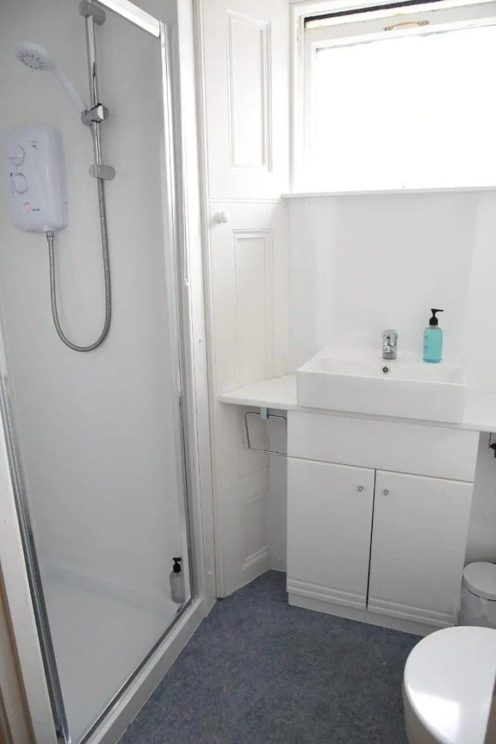 Corran House Guest House & Hostel