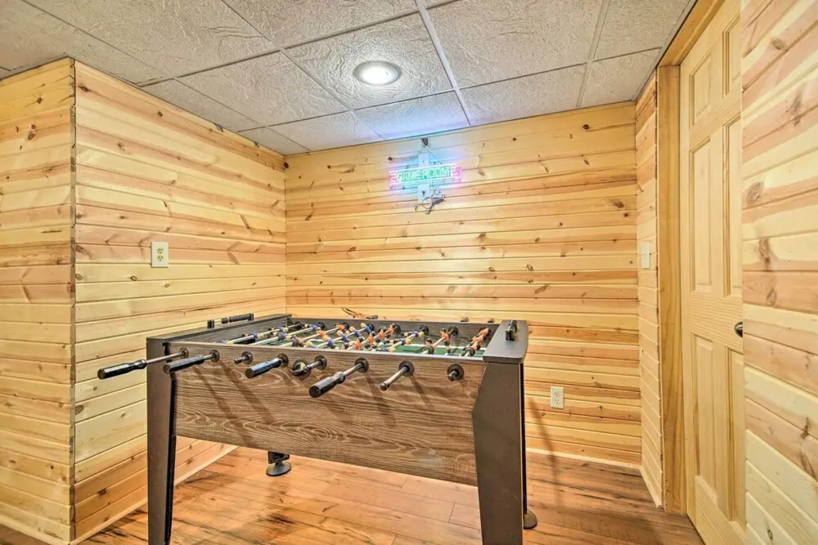 Lake Geneva Home With Grill < 2 Miles to Beach!