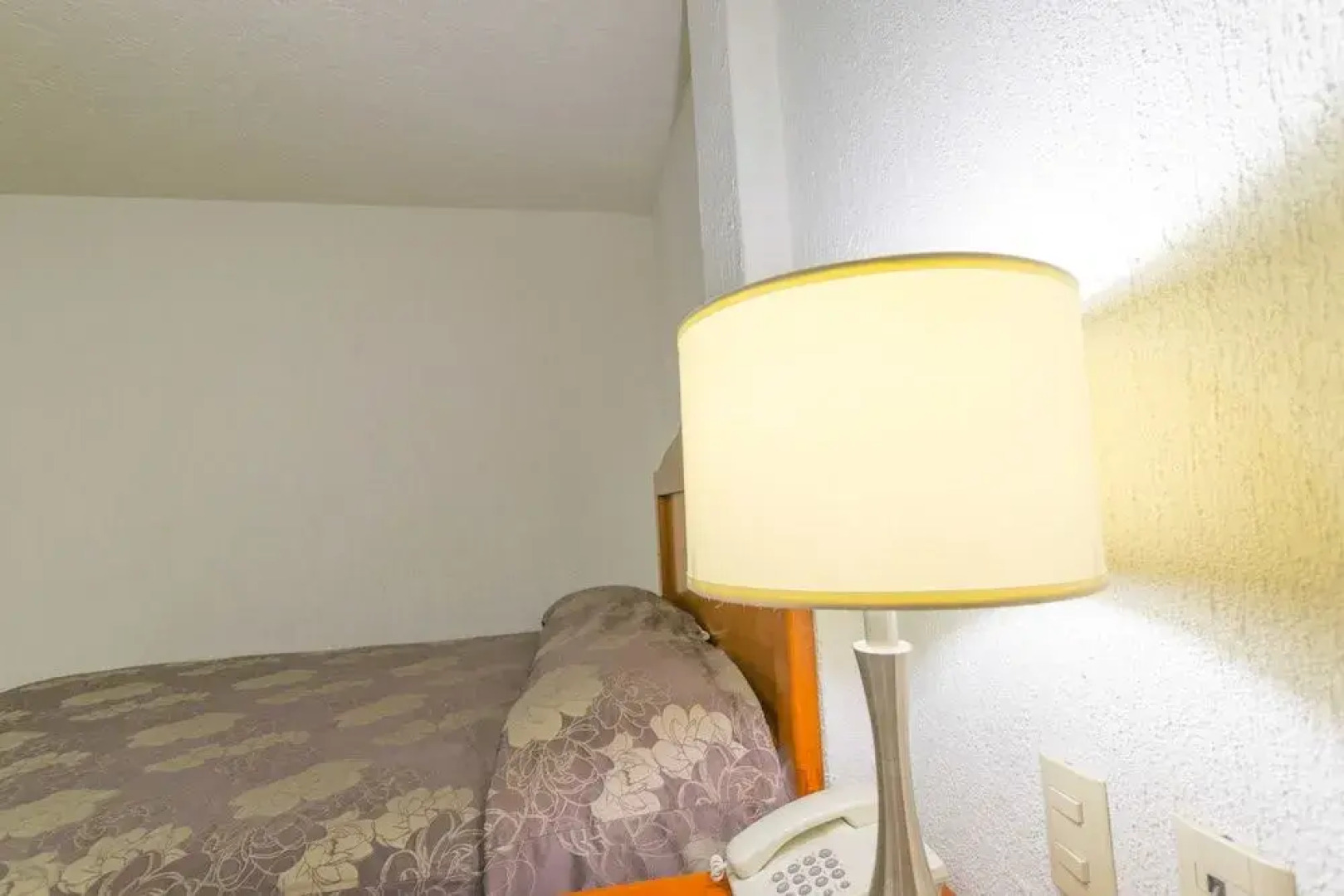 Suites Poliforum Inn