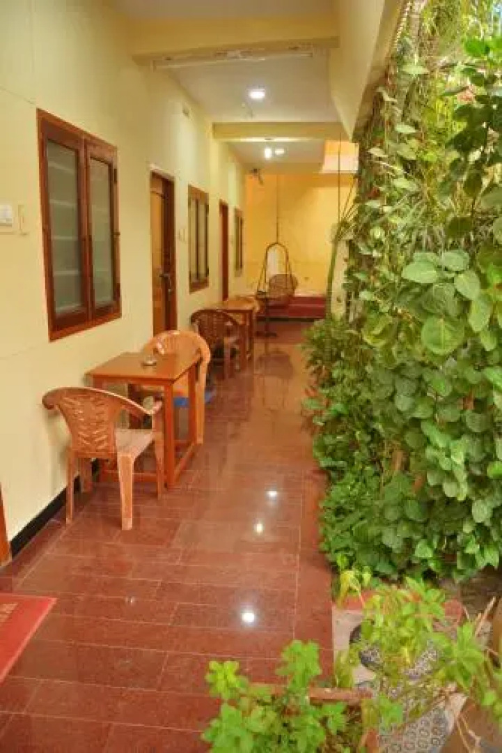 Ulo Rainbow Guest House