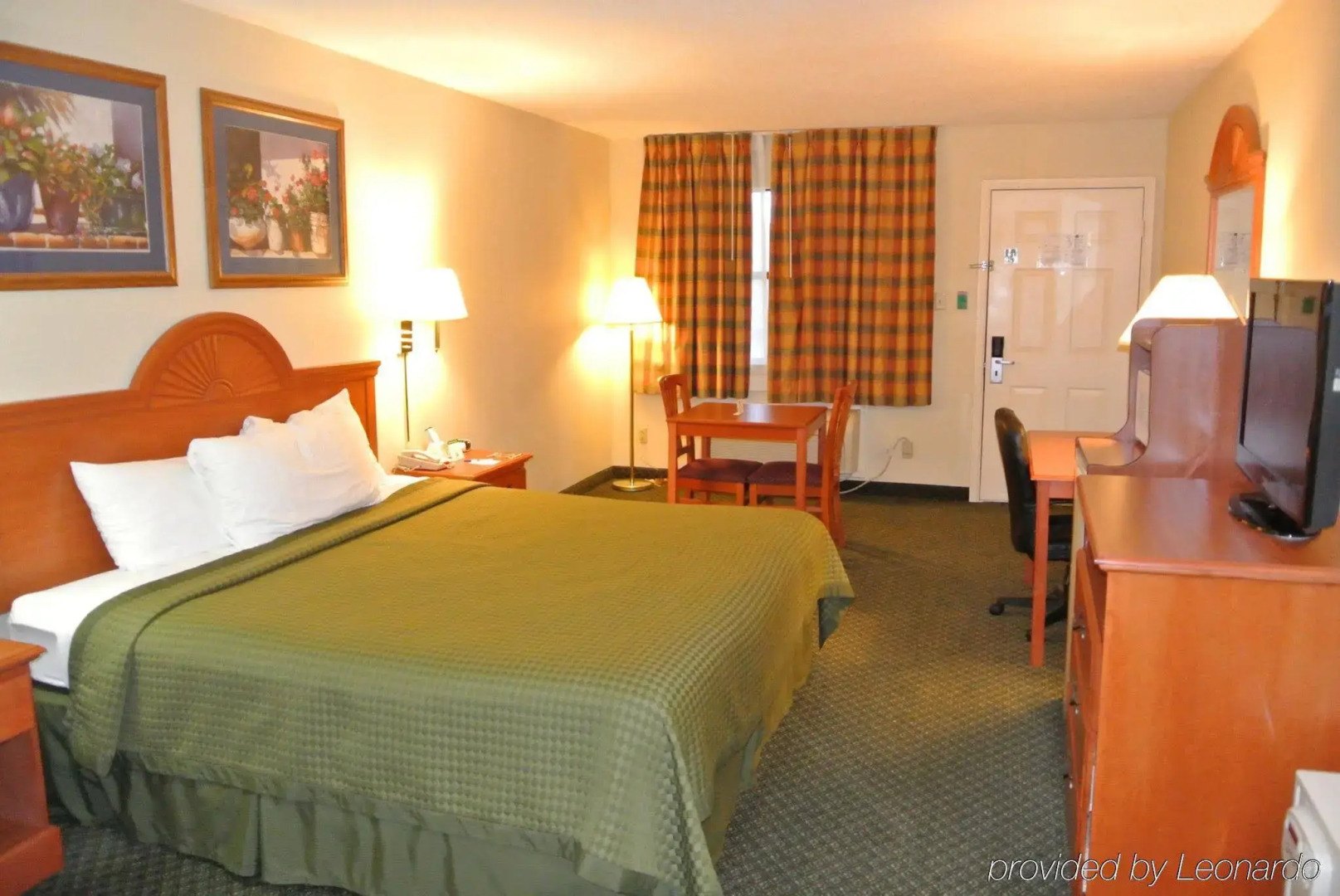 Quality Inn & Suites Garland - East Dallas