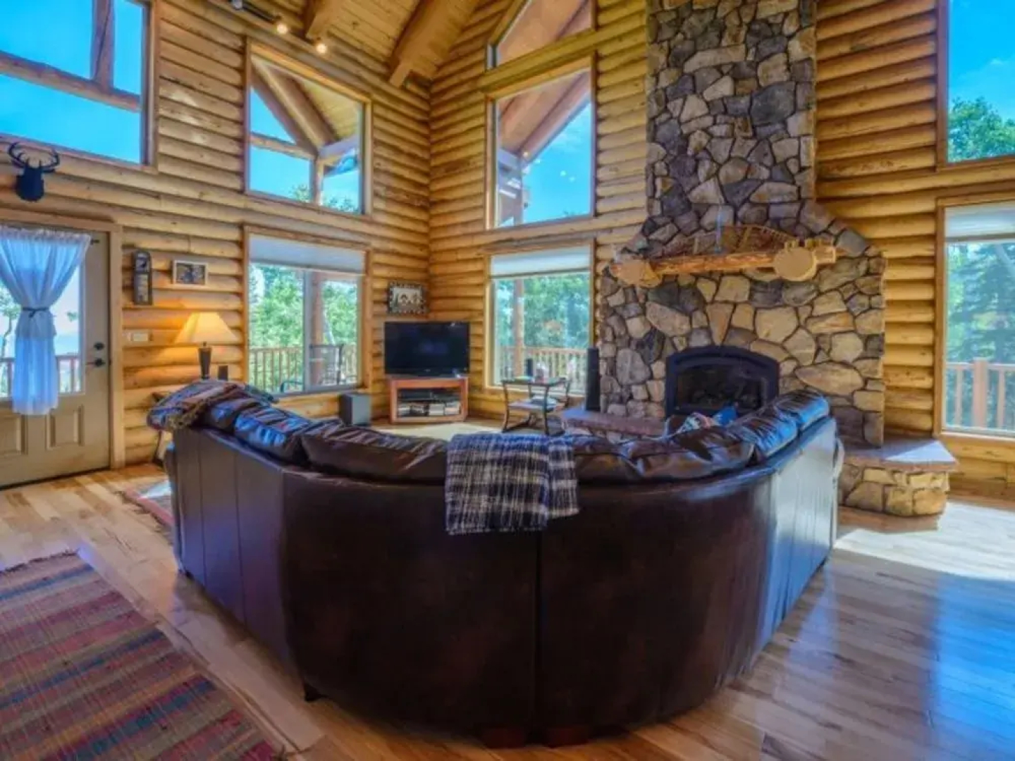 Navajo Ridge 360 Views by RedAwning