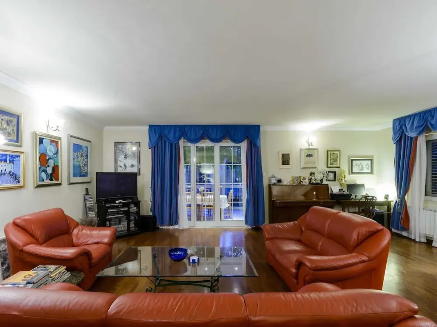 Villa Piano - Four Bedroom Villa With Terrace and Swimming Pool
