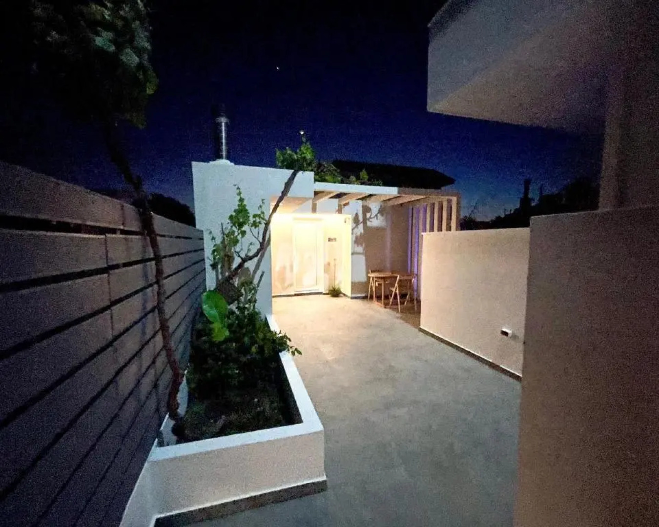 White House Kokas Luxury Apartments