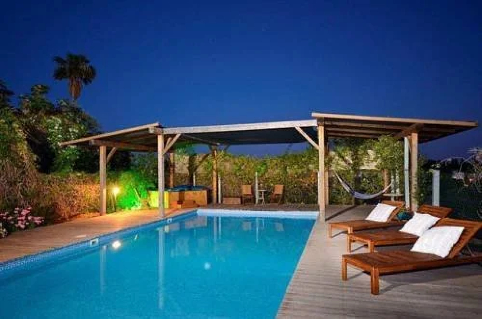 Vilabakfar- Country Style Villa